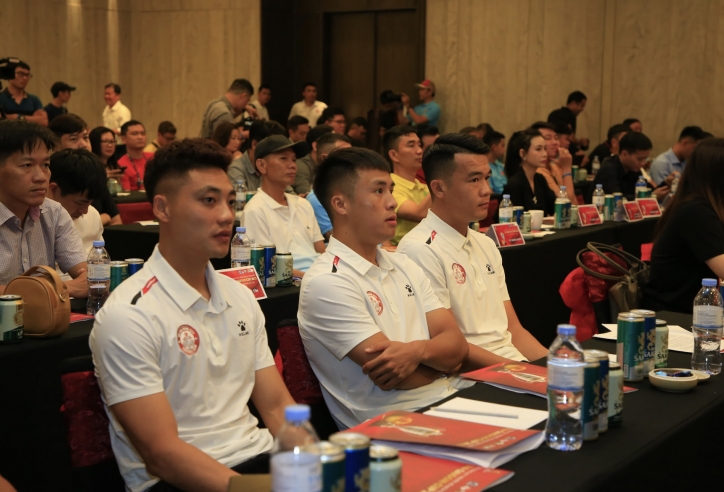'Đại gia' V-League muốn đá sân 7 như HAGL?