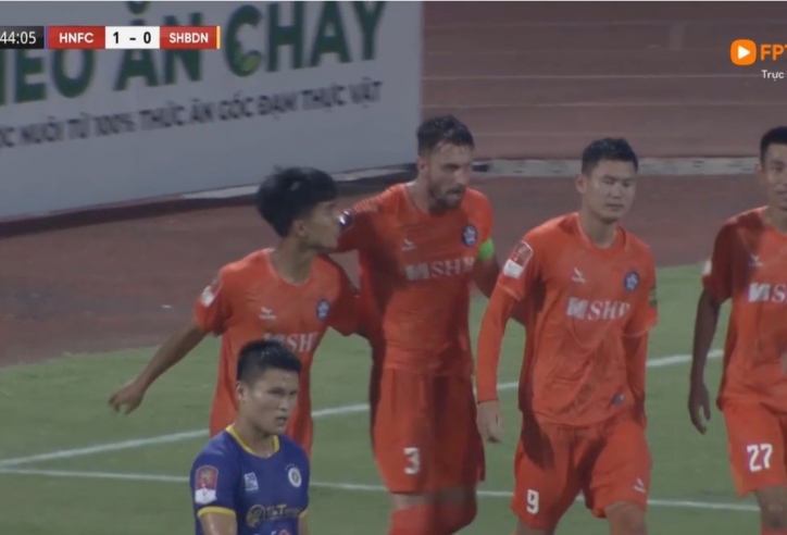 VIDEO: Sai lầm tai hại khiến Hà Nội FC nếm trái đắng