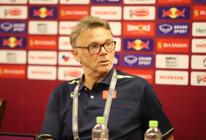 HLV Troussier nói điều bất ngờ sau chiến thắng 6-0 của U23 Việt Nam