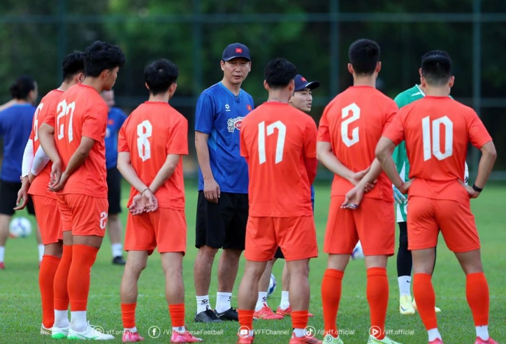 3 tuyển thủ Việt Nam bị gạch tên khỏi trận đấu Campuchia