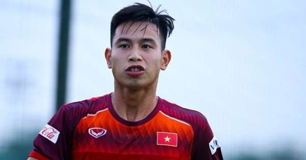 Cựu tiền đạo ĐT Việt Nam tuyên bố giải nghệ
