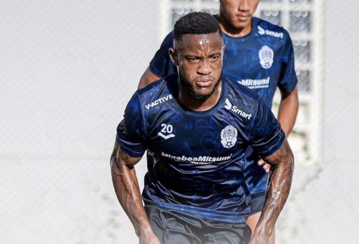 Sao nhập tịch Campuchia khóc nức nở vì bị FIFA cấm thi đấu