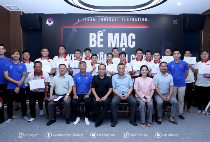 15 học viên hoàn thành lớp phân tích bóng đá đầu tiên ở Việt Nam