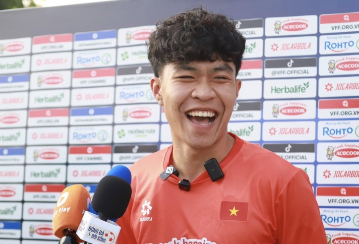 HLV Kim Sang Sik tìm ra trung vệ số 1 của U23 Việt Nam