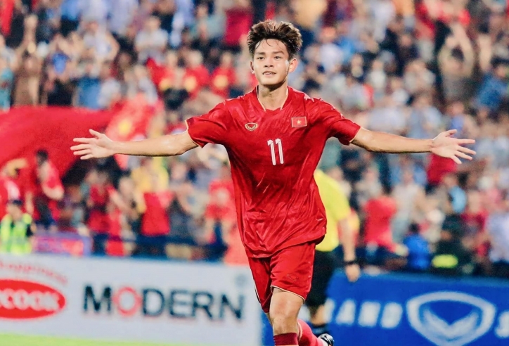 HLV Kim Sang Sik nhận tin vui trước thềm SEA Games 33