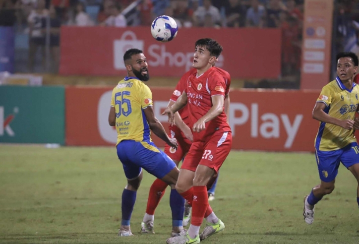 HLV Brazil đặc biệt khen Việt kiều Brandon Ly ở lần đầu đá V-League