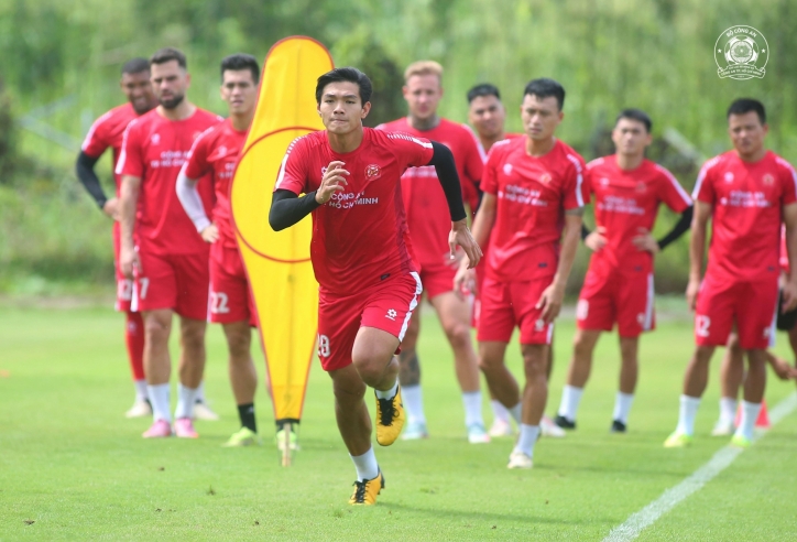 Đồng đội Tiến Linh đặc biệt dè chừng dàn sao ngoại của ĐKVĐ Nam Định