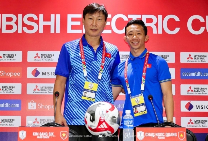 HLV Kim Sang Sik nhận tin cực buồn sát giờ chốt danh sách ĐT Việt Nam