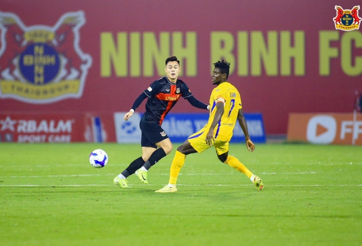 'Ông lớn' Ninh Bình nhận tin dữ trước trận đại chiến Công an TPHCM