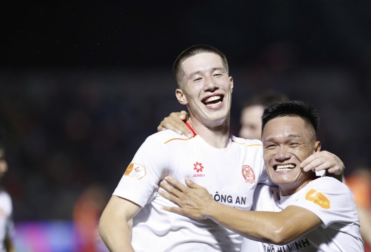 Việt kiều Anh Lee Williams: 'Harry Kane, Robbie Fowler khuyên tôi về Việt Nam thi đấu'