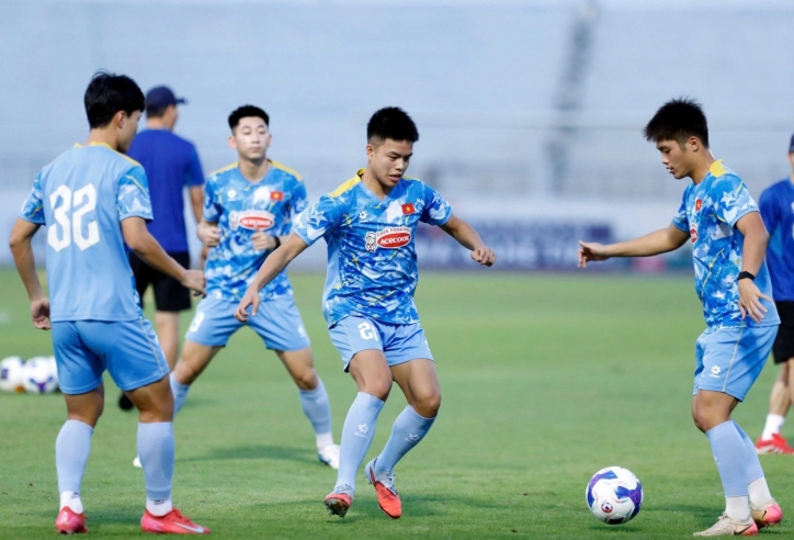 Dàn cầu thủ U22 Việt Nam nỗ lực cạnh tranh suất thi đấu ở SEA Games 33