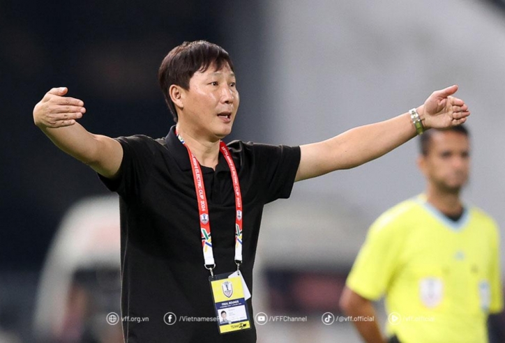 HLV Kim Sang Sik khiến cả Đông Nam Á ngả mũ vì thống kê khó tin