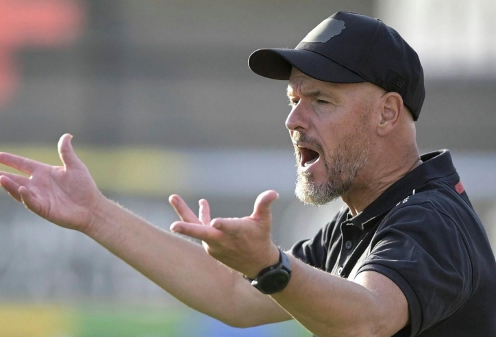 Erik Ten Hag đổ lỗi thất bại tan nát là do 'đá quá sớm'