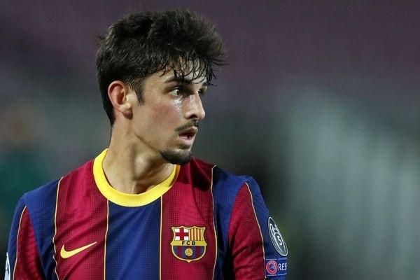Chịu áp lực tài chính lớn, Barca buộc phải bán 'lỗ' tuyển thủ Bồ Đào Nha