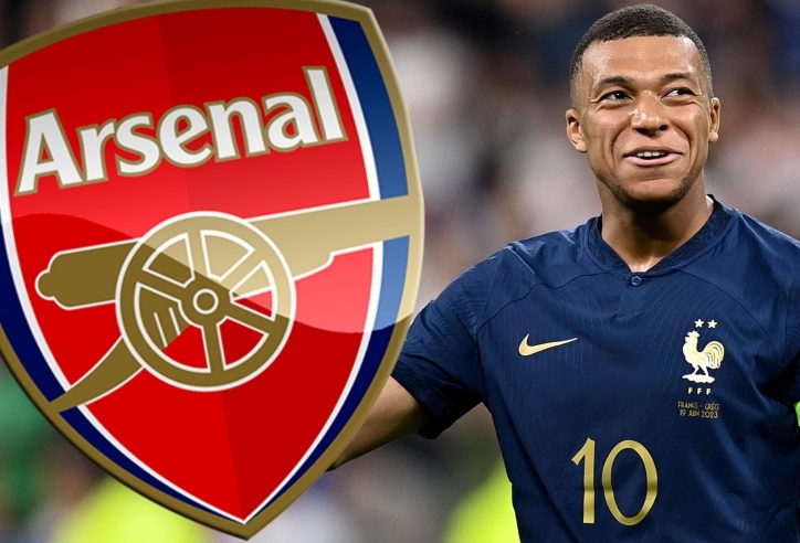 Siêu sao số 1 Real Madrid bị đào lại bức ảnh khoác áo Arsenal