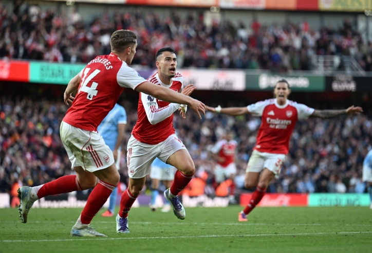 Không còn phận 'con ghẻ', Arsenal giờ là đội được hưởng lợi nhất nước Anh