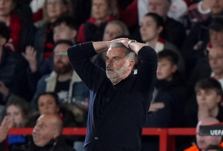 CĐV đòi sa thải HLV Postecoglou chỉ sau 23 ngày nhậm chức