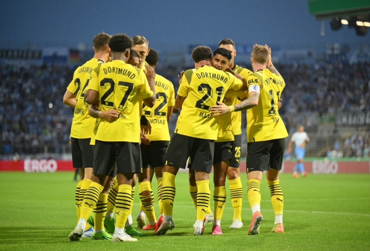 BTC công bố giá vé trận ĐT Việt Nam đối đầu Dortmund: Rẻ nhất 800.000 đồng