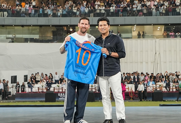 Messi nhận quà trị giá hàng chục tỷ đồng từ tỷ phú Ấn Độ