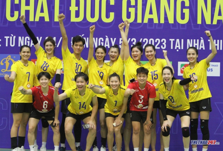 Bích Tuyền 'nã đại bác' đưa Ninh Bình LVPB vào chung kết Cúp Hùng Vương