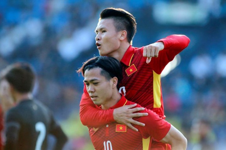 Huyền thoại Thái Lan: 'Quang Hải giỏi hơn Công Phượng'