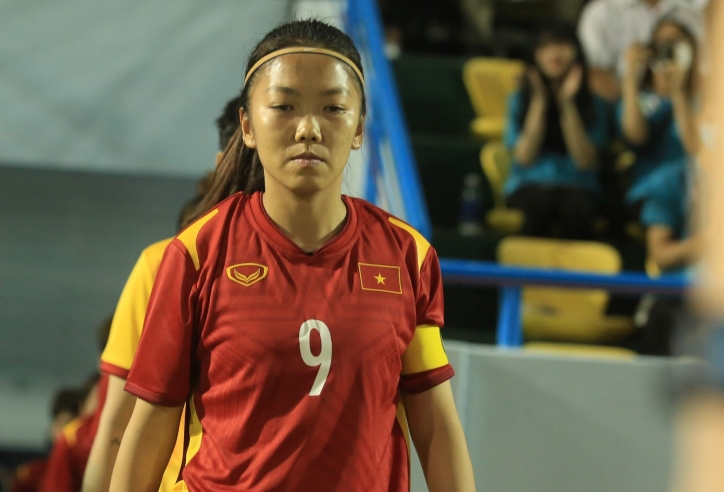 Huỳnh Như sang Nam Á thi đấu