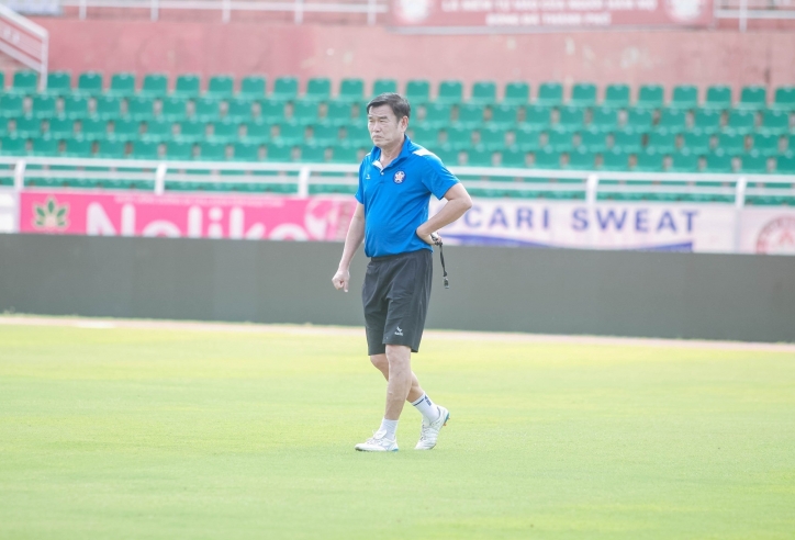 Thêm HLV rơi vào cảnh mất việc ở V-League 2023