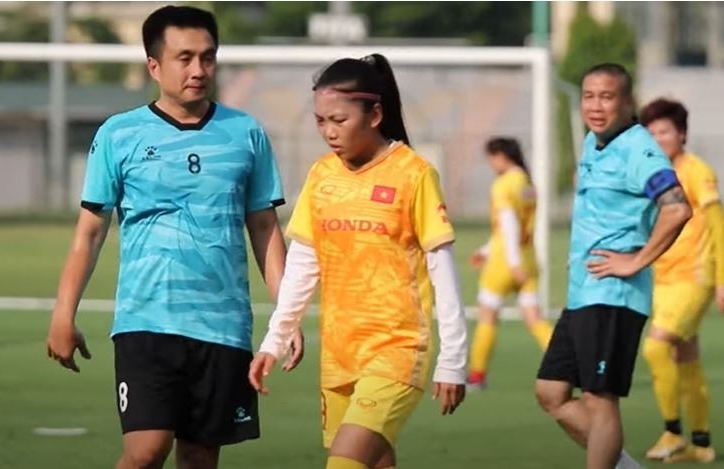 VIDEO: Huỳnh Như ghi bàn vào lưới đối thủ 'đặc biệt'