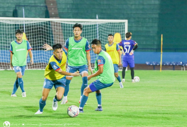 Ngôi sao Việt kiều của U23 Việt Nam cùng nhiều cầu thủ bất ngờ nghỉ tập