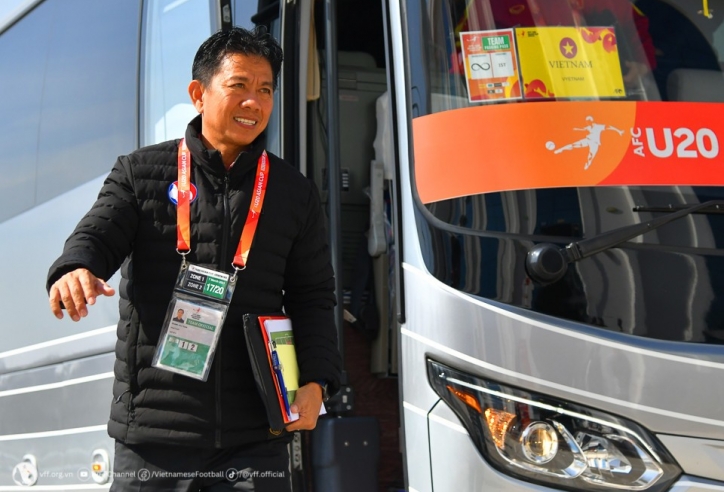HLV Hoàng Anh Tuấn sang Malaysia