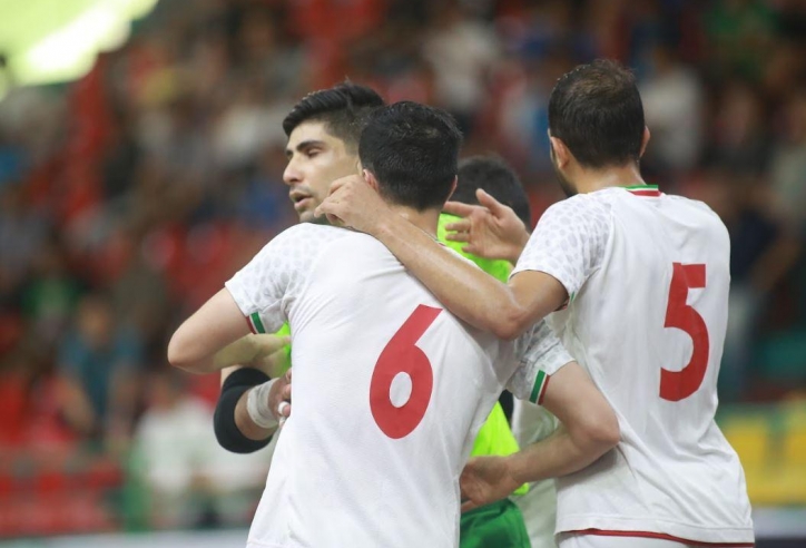 Đội bóng số 1 châu Á thắng cách biệt ở Việt Nam