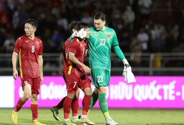 Ngôi sao Việt kiều báo tin vui cho ĐT Việt Nam