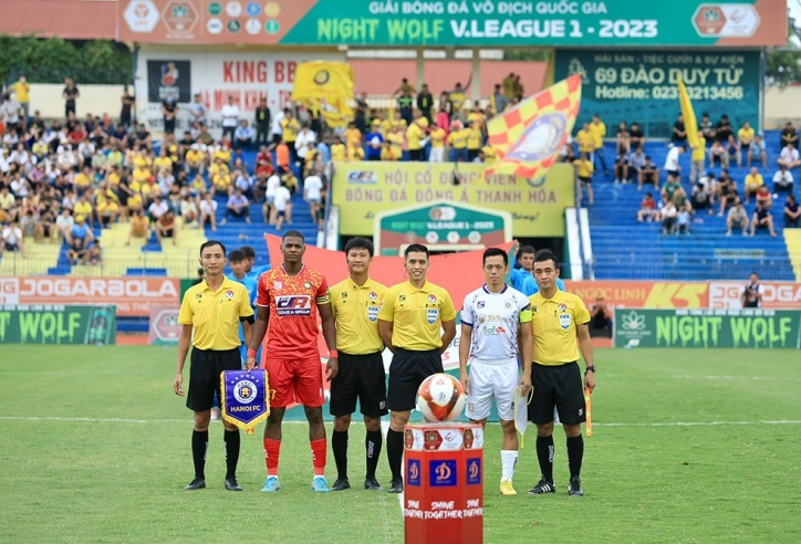 VFF mời trọng tài ngoại điều hành V-League?