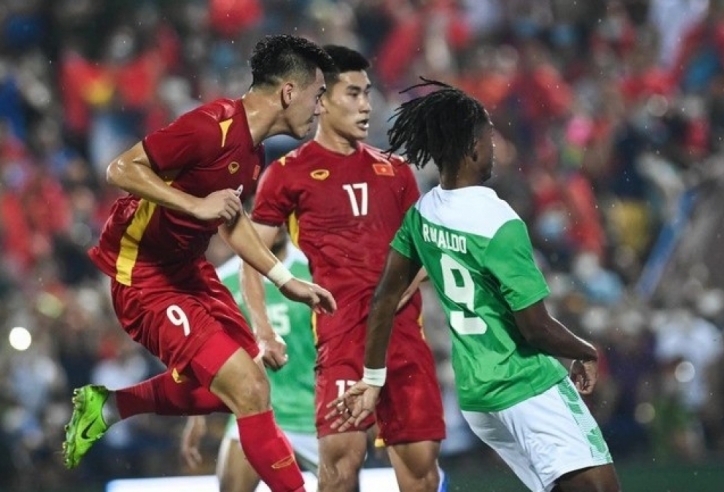 NÓNG: HLV Hàn Quốc gọi Ronaldo đấu Việt Nam ở giải Đông Nam Á
