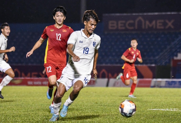 CĐV Thái Lan đòi sa thải 'sếp lớn' vì thua Việt Nam toàn tập