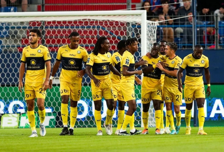 Đội bóng của Quang Hải 'có biến' trước đại chiến St-Etienne