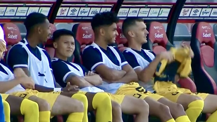 Đối thủ của Pau FC thất vọng 'tột độ' ngày Quang Hải không ra sân