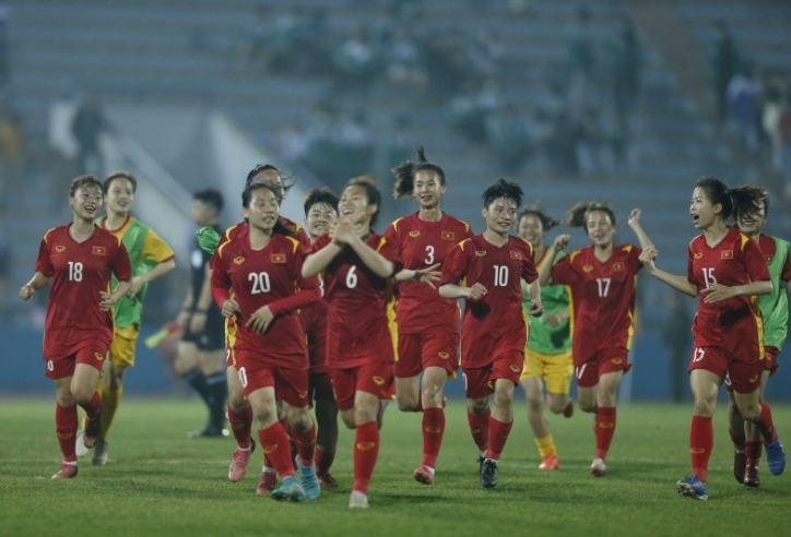 Lịch thi đấu bóng đá hôm nay 3/6: Việt Nam vs Iran, Man City vs MU mấy giờ?
