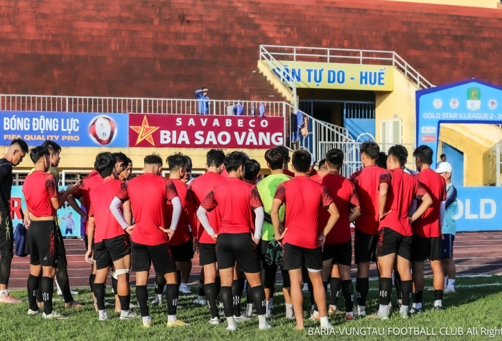 LĐBĐ Việt Nam phạt cực nặng 5 cầu thủ bán độ