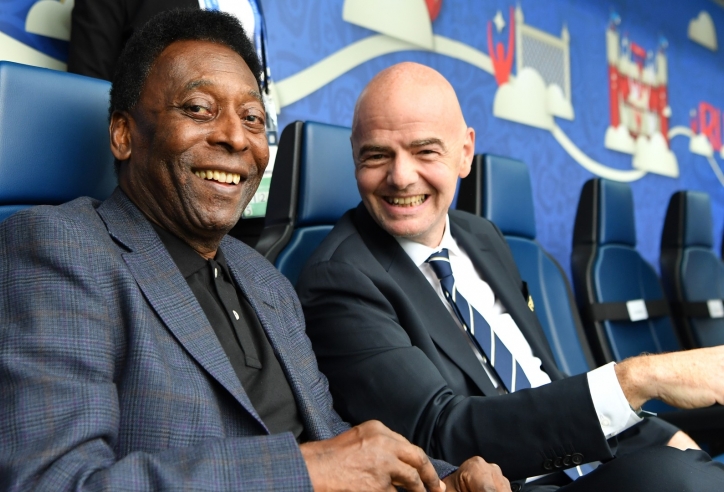 Chủ tịch FIFA gặp rắc rối lớn liên quan đến 'Vua bóng đá' Pele