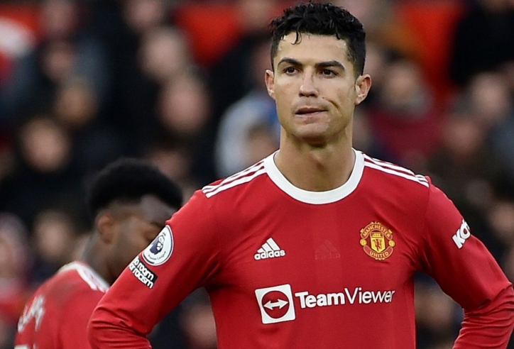 Tống khứ Ronaldo, MU bỗng nhận được 'bổng lộc' tại Premier League