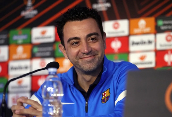 HLV Barca nhận 'mưa gạch đá' vì thiếu tôn trọng siêu sao MU
