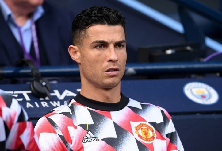 Không cần Harry Kane, MU lập tức vung gần 100 triệu bảng tậu 'kẻ làm lu mờ Ronaldo'