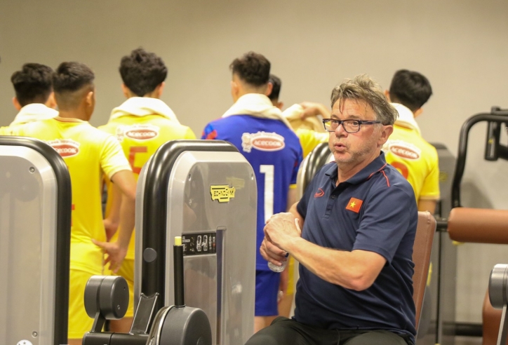 Chờ đủ đội hình, U23 Việt Nam tranh thủ rèn thể lực tại khách sạn