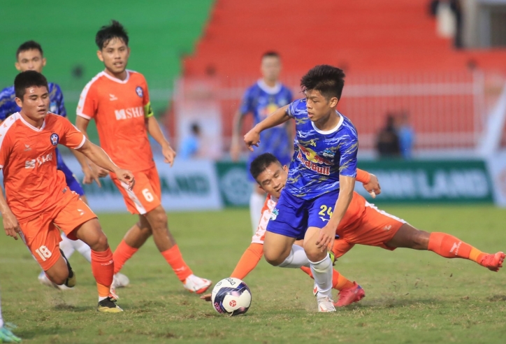 Xuất hiện cầu thủ trẻ nhất V-League 2022, tương lai của bóng đá Việt Nam