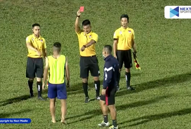 VIDEO: Ẩu đả tại giải quốc nội, trọng tài thẳng tay rút 4 thẻ đỏ trong 1 trận đấu