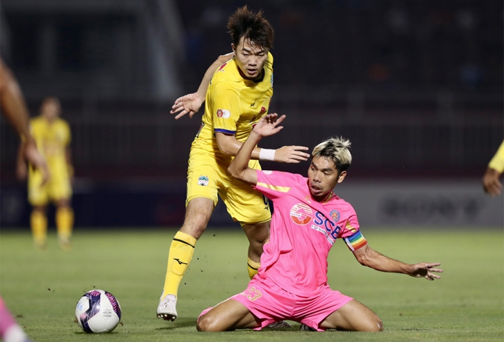 Đánh rơi chiến thắng quan trọng, HAGL rơi xuống nhóm giữa BXH V-League