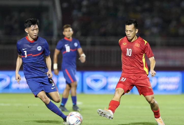 VIDEO: Văn Quyết lập siêu phẩm trong ngày trở lại ĐT Việt Nam