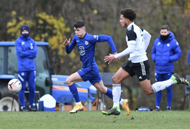 Madam Pang đích thân 'ra tay', U23 Thái Lan quyết có sao trẻ của Chelsea