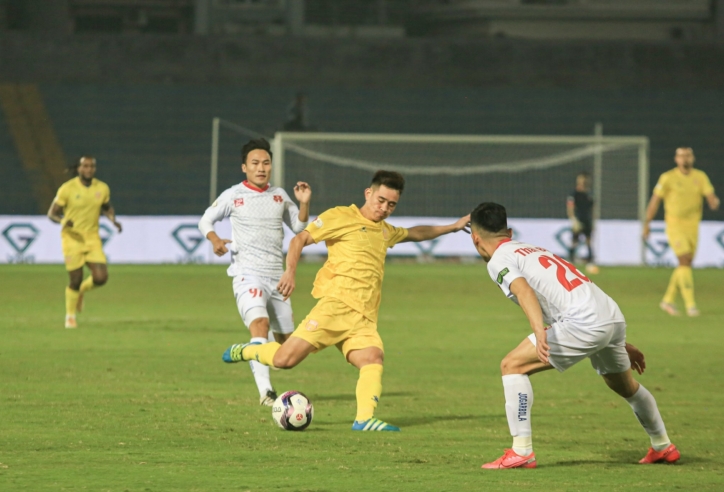 Nóng: CLB V-League bị cảnh cáo sau vụ 'check VAR không giống ai'